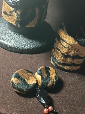 Faux Fur Tiger-Print Statement Earrings and Cuff Set - Brown & Black